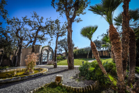 Villa-Crawford-Garden-1024x684